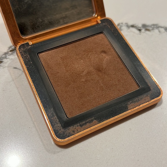 Haus Labs - Picture 2 of 4